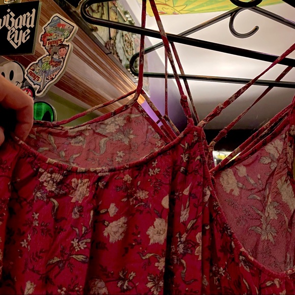 🌼💫🌺 3 Pack of AEO Tanks 🌺💫🌼 - Picture 7 of 16